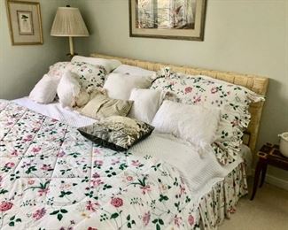 King bed with woven head board - We have a matching bench 