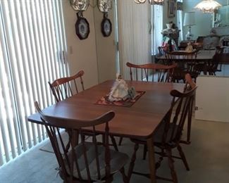 Maple Dining Table With 4 Chairs