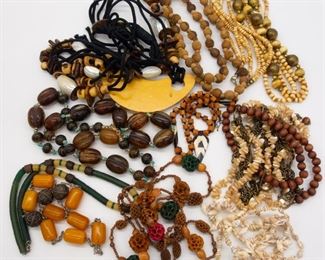10 Vintage Ladies Fashion Necklaces incl MOP Wood