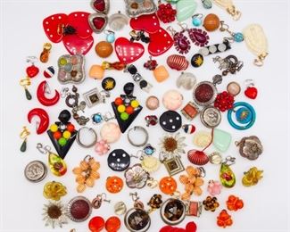 Vintage 50 Pairs Earrings incl Sarah Cov, Lisner, Coro