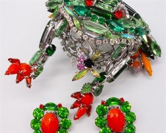 David Mandel The Show Must Go On! Frog Brooch Earrings
