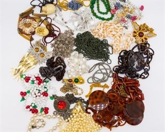 Vintage Lot 25 Necklaces incl Razza Chick Pendants