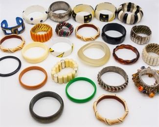 Vintage Lot 25 Ladies Bracelets incl Stretch, Dangles