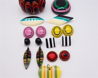 Vintage Lot 10 Laminated Plastic Jewelry incl Earrings