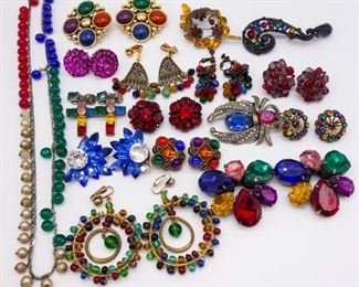 Vintage Lot Colorfully Jeweled Ladies Fashion Jewelry