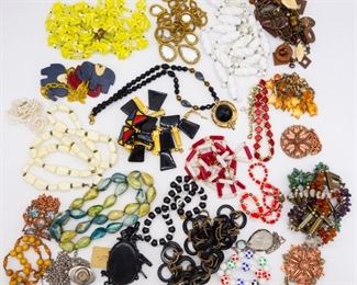 Vintage Lot 25 Necklaces incl Goldstone, Art Glass 