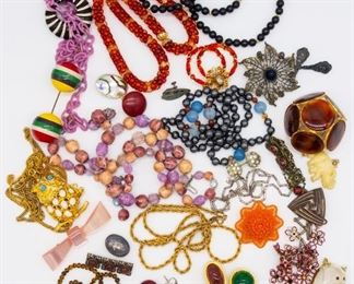 Vintage Assorted Lot Jewelry incl Vogue, 925 Silver