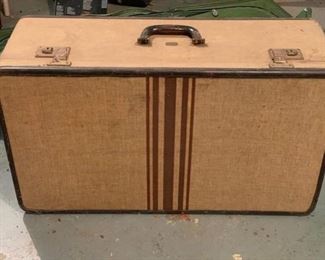 Larger size vintage suitcase pristine interior.