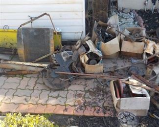 Lots of VINTAGE (unidentified) Auto Parts