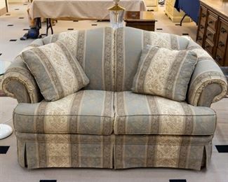 Broyhill couch & love seat - very good condition.