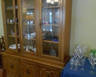 China/Display Hutch