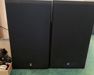 Yamaha Speaker System Model: NS-590