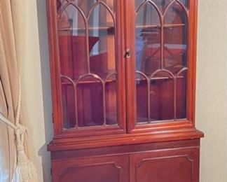 #2 Vintage Federal Style Corner Cabinet Display Cabinet	74x33x23in	HxWxD
