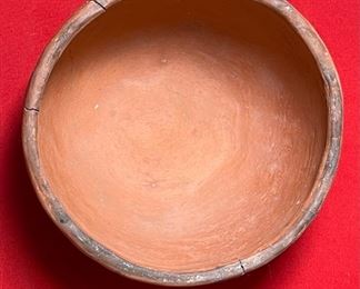 AS-IS Primitive Maricopa  Clover Vine Primitive Pot  Pottery Native American Pot	6x7 in diameter	
