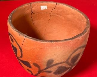 AS-IS Primitive Maricopa  Clover Vine Primitive Pot  Pottery Native American Pot	6x7 in diameter	

