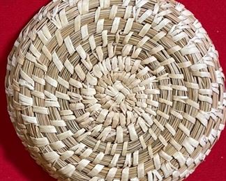 Handmade Sweetgrass Open Weave Basket	1.25x7	