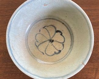 Antique Chinese Kraak Porcelain Bowl Blue & White Ming Wanli era Export Ware	3x6.5in Diameter	
