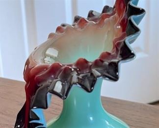 Antique Art Glass Jack in the Pulpit Glass vase Green/Reddish Brown Black	7.5x7x4in	HxWxD
