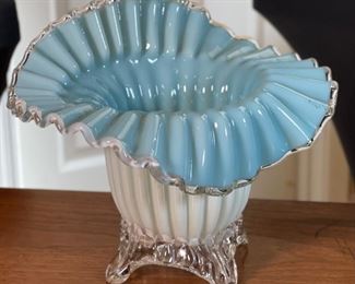 Lg Jack in the Pulpit glass vase footed Blue White Opalescent	6.5x8.25x6in D	HxWxD

