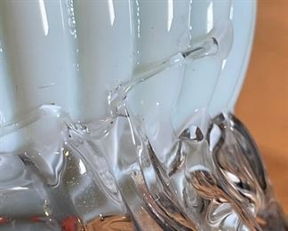 Lg Jack in the Pulpit glass vase footed Blue White Opalescent	6.5x8.25x6in D	HxWxD
