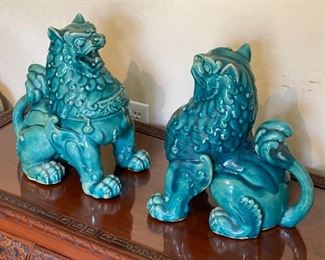 2pc Vintage Ceramic Foo Dogs Chinese Stoneware PAIR	14 x 8 x 14 in	HxWxD

