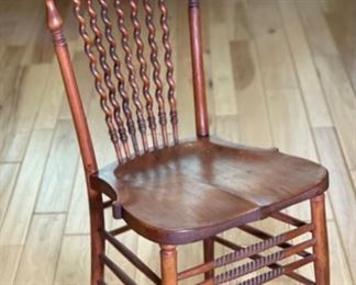 Antique Barley Twist Oak Chair	39 x 17 x 17	HxWxD
