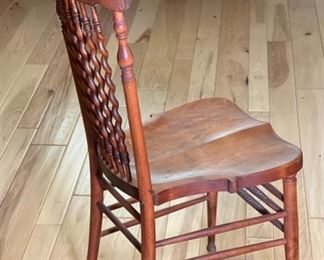 Antique Barley Twist Oak Chair	39 x 17 x 17	HxWxD
