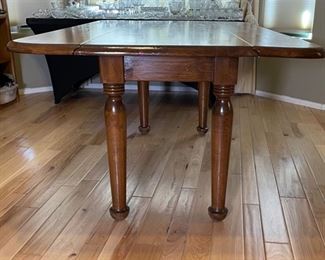 Ethan Allen Maple Rustic Drop Leaf Table  9072-H Harvest	30 x 62 x 24 -43	HxWxD
