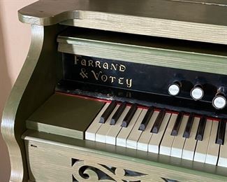 Farrand & Votey Antique Pump Organ	74 x 50 x 24in	HxWxD
