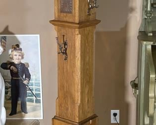 Antique Oak Coat Hanger Ship Light	73 x 13.5 x 13.5 in	HxWxD
