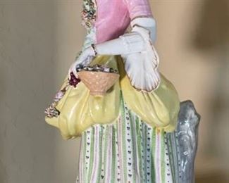 2pc Meissen Style Porcelain Statues Sculptures	18 x 6 x 6in	
