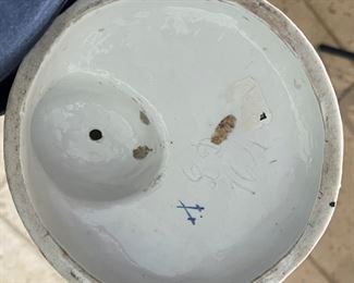 2pc Meissen Style Porcelain Statues Sculptures	18 x 6 x 6in	
