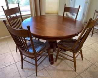Antique Dining Table w/ 4 Mismatch Chairs	30in H x 48in  diameter	
