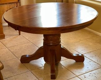 Antique Dining Table w/ 4 Mismatch Chairs	30in H x 48in  diameter	
