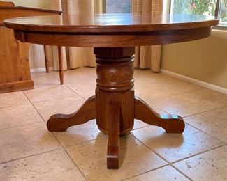 Antique Dining Table w/ 4 Mismatch Chairs	30in H x 48in  diameter	
