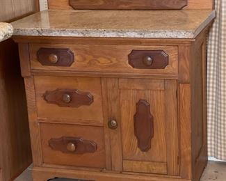 Antique Oak Cabinet Dry Sink	34 x 32 x 19in	HxWxD
