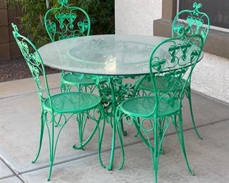 Antique Wrought Iron Patio Set Table & 4 Chairs Heart Vine	28in H x 42in diameter	
