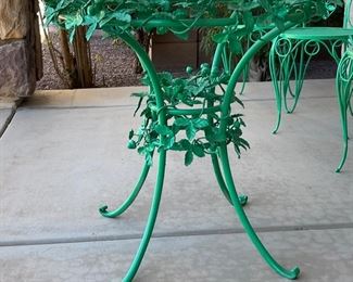 Antique Wrought Iron Patio Set Table & 4 Chairs Heart Vine	28in H x 42in diameter	
