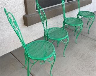 Antique Wrought Iron Patio Set Table & 4 Chairs Heart Vine	28in H x 42in diameter	
