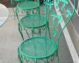 Antique Wrought Iron Patio Set Table & 4 Chairs Heart Vine	28in H x 42in diameter	
