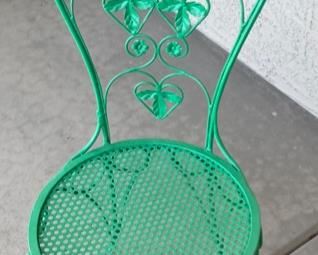 Antique Wrought Iron Patio Set Table & 4 Chairs Heart Vine	28in H x 42in diameter	
