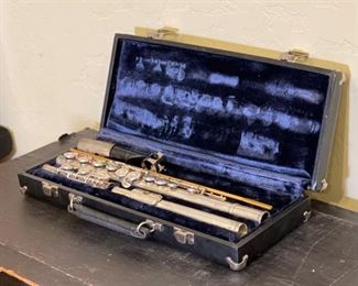 Artley Artist 7-0 Silver Flute Nogales Arizona	2 x 15.5 x 16.5	HxWxD
