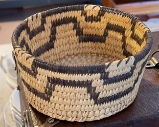 Papago/Pima  Stepped Pattern Basket Native American Tohono O'odham	3in h x 6.5 diameter	
