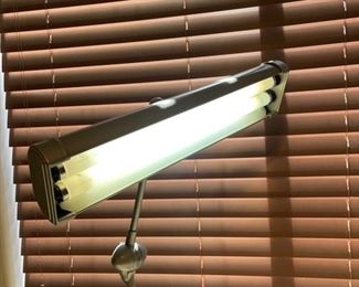 FLEXO Floating Fixture Art Specialty Co. Art Deco drafting desk task light	N/a	
