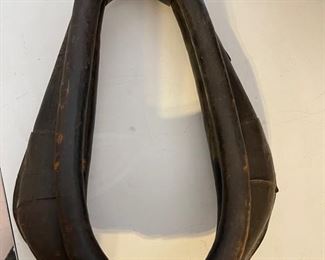 Antique Horse Collar  Draft Harness Yoke Leather	24.5” x 18.5”	
