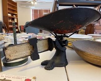 Antique Candy Scale New York City F-6 serial 20	10” x 18” x 10”	HxWxD
