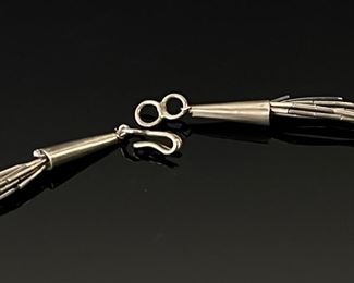 Vintage 8 Strand Liquid Silver Necklace Southwest	28in Long	
