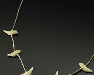 Vintage Native American Bird Fetish Necklace Liquid Silver Choker	15.5in Long	
