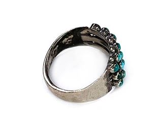 Vintage Native American Turquoise & Silver Petite Point Ring Size 7.5	Size: 7.5	
