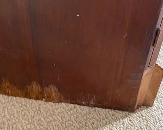 #1 Vintage Federal Style Corner Cabinet Display Cabinet	74x33x23in	HxWxD
